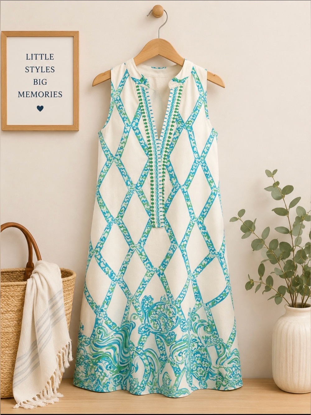 Lilly Pulitzer size M sleeveless dress